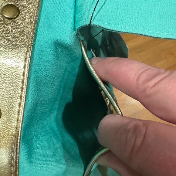 Betsey Johnson x REDKEN Mint Green Leopard Mini Tote Handbag - Picture 3 of 6